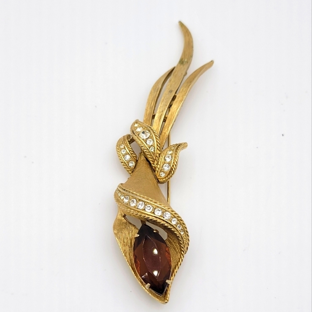 Vintage Signed SARAH COV Goldtone Rhinestones Large FLOWER Shape Pin Brooch